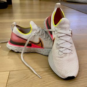 Nike React Infinity Run Flyknit in Women’s 8